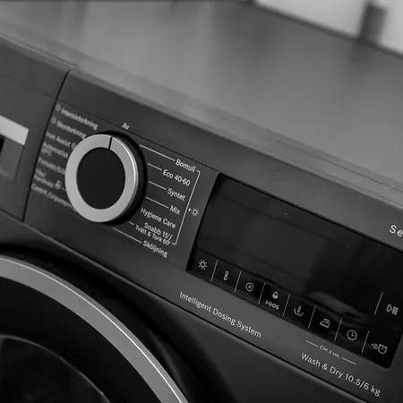 公寓 Modern In 1840-building At Nordnes *